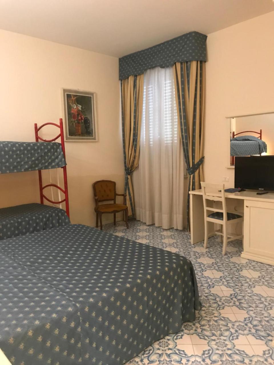 Hotel Alexander Palme 끼안챠노테르메 외부 사진