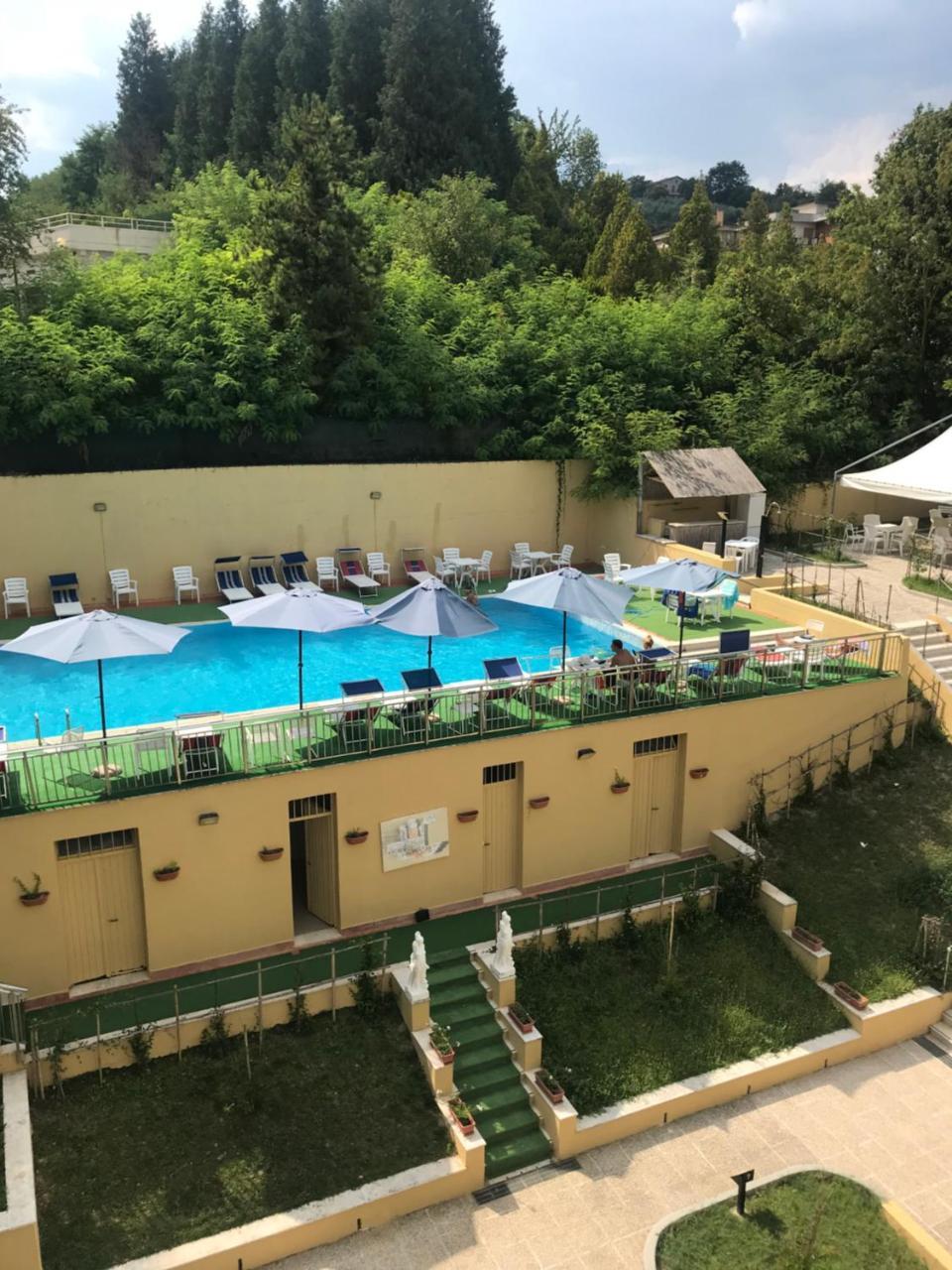 Hotel Alexander Palme 끼안챠노테르메 외부 사진